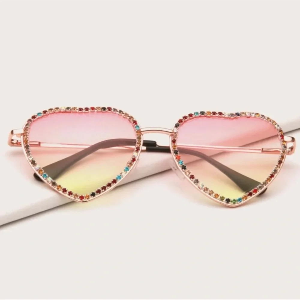 Heart Shaped Ombre Crystal Rhinestone Sunglasses Pink Yellow New with Case - Picture 1 of 4